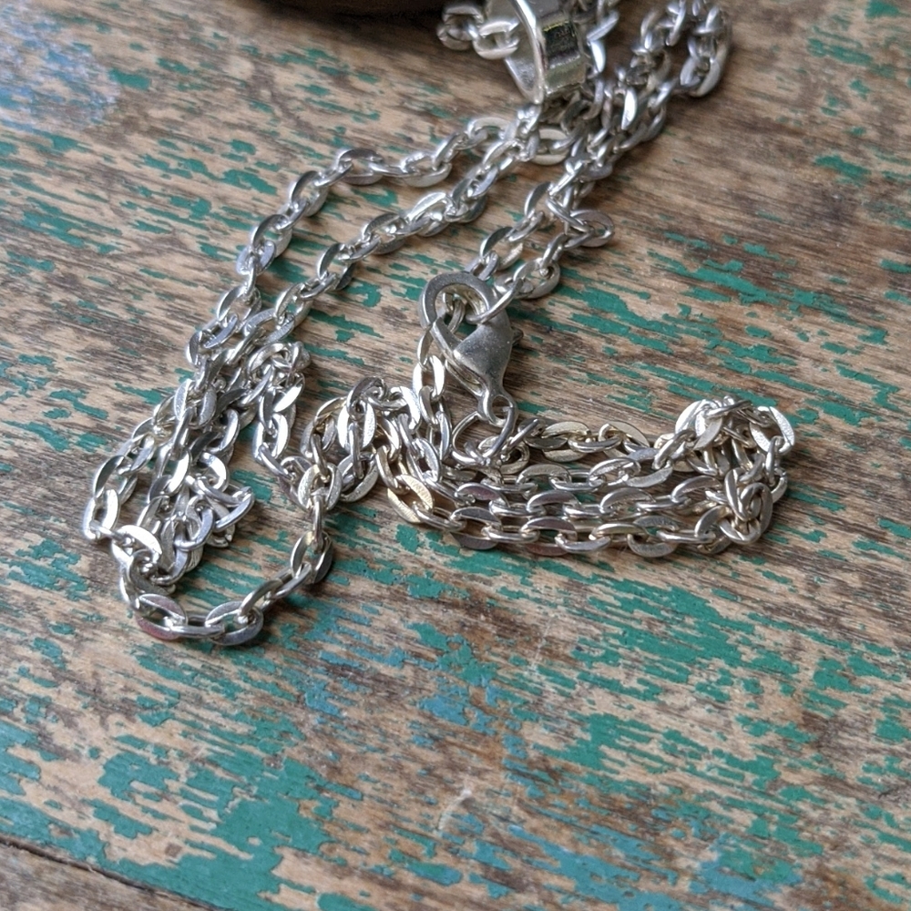WHIMSY HOUSE I NWT Upcycled Retro Daisy Vintage Findings Button Necklace - Picture 7 of 9
